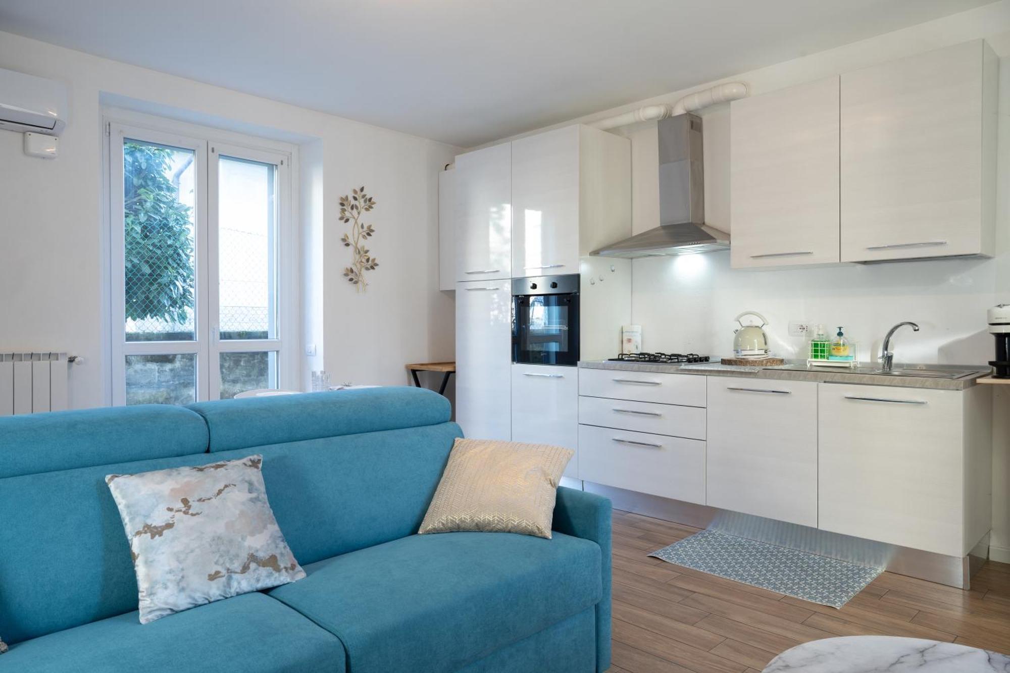 Lora Rose Suite ,Free Parking, Self Check In,2 Комо Экстерьер фото
